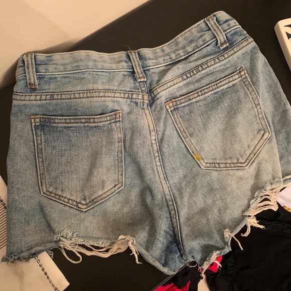 Nasty gal high waisted denim ripped shorts - Picture 5 of 5
